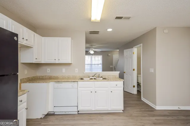 $1,665 | 325 Coral Circle, McDonough, GA 30253