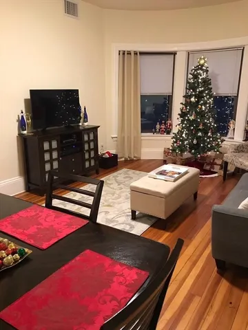 $2,900 | 1463 Beacon Street, Unit 32, Brookline, MA 02446