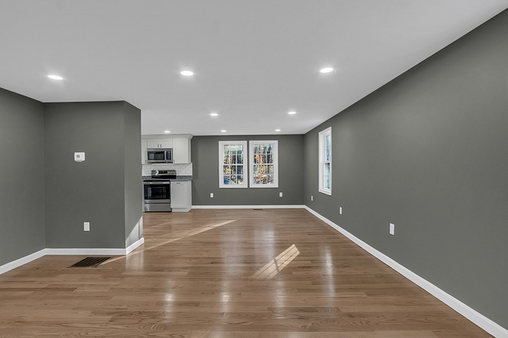175 Brooks Station Road Princeton, MA 01541 - Photo 7 of 37