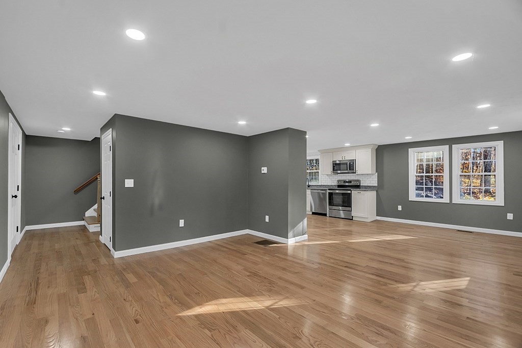 175 Brooks Station Road Princeton, MA 01541 - Photo 8 of 37