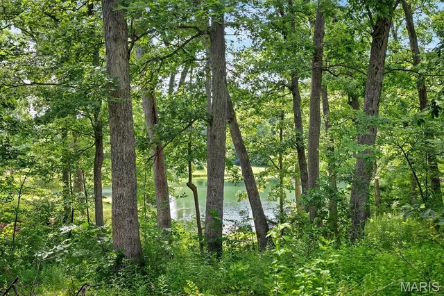 $457,500 | 25 Hawthorne Hills Drive, Warrenton, MO 63383