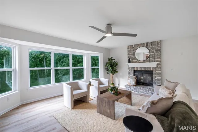 $457,500 | 25 Hawthorne Hills Drive, Warrenton, MO 63383