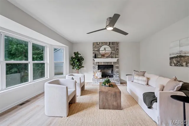 $457,500 | 25 Hawthorne Hills Drive, Warrenton, MO 63383