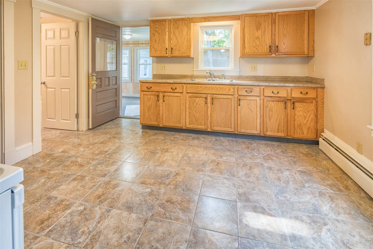 56 Maple Street Rochester, NH 03867 - Photo 11 of 20