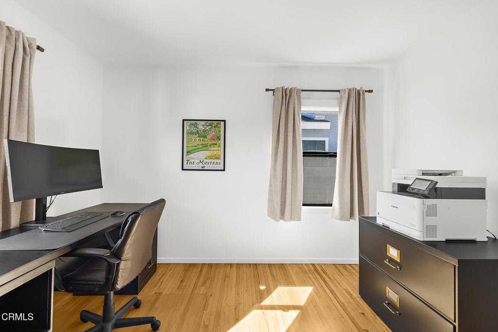 1881 Tulane Avenue Long Beach, CA 90815 - Photo 23 of 51 a workspace with furniture and window