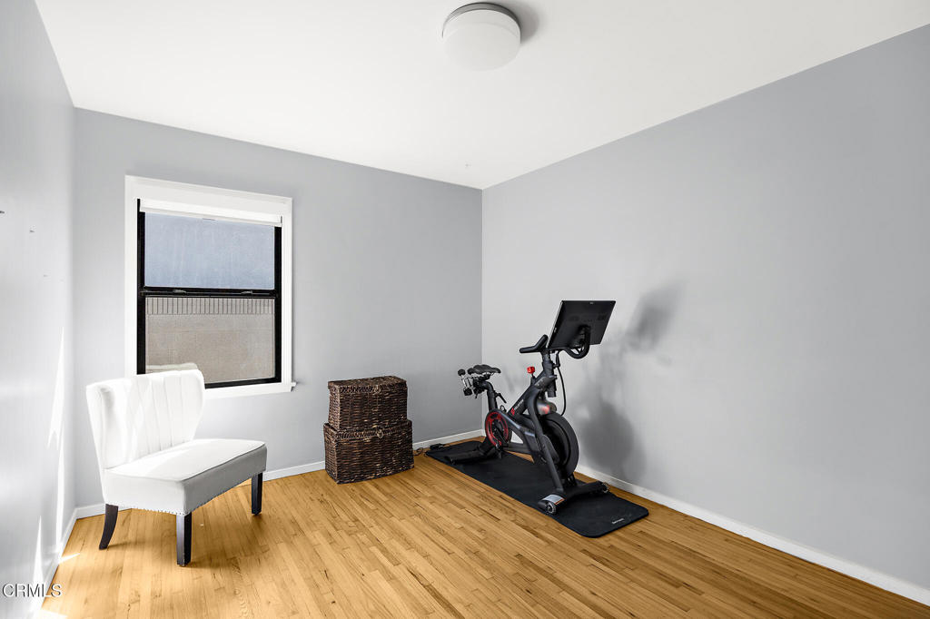 1881 Tulane Avenue Long Beach, CA 90815 - Photo 25 of 51 a view of workspace with a couch