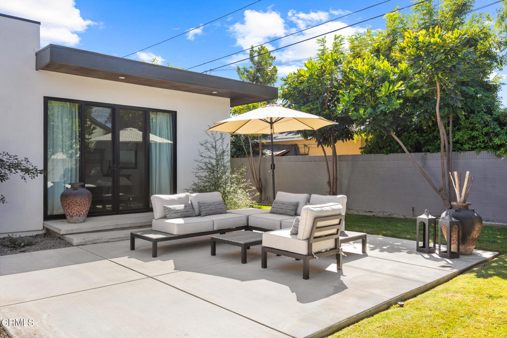 1881 Tulane Avenue Long Beach, CA 90815 - Photo 38 of 51 a building outdoor space with patio furniture