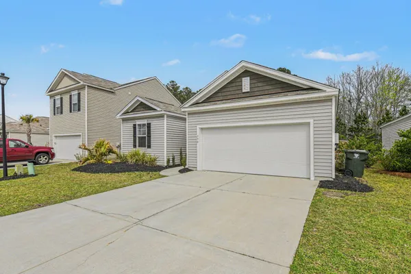 $365,000 | 198 Greenwich Drive, Summerville, SC 29486