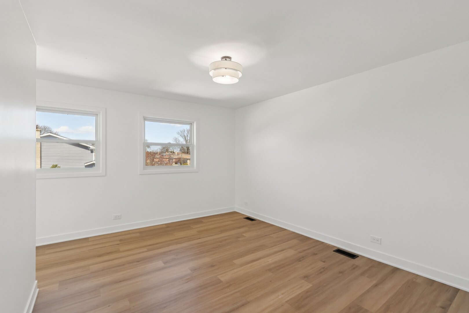 8135 West Rascher Avenue Chicago, IL 60656 - Photo 15 of 43