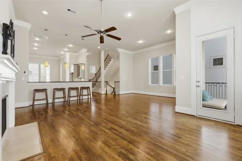 $599,999 | 2707 Cohn Trails Lane, Houston, TX 77007