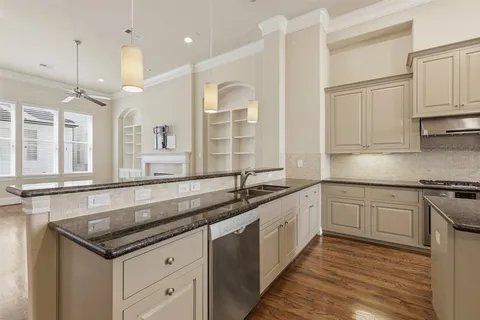 $610,000 | 2707 Cohn Trails Lane, Houston, TX 77007