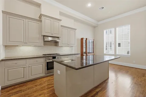 $599,999 | 2707 Cohn Trails Lane, Houston, TX 77007