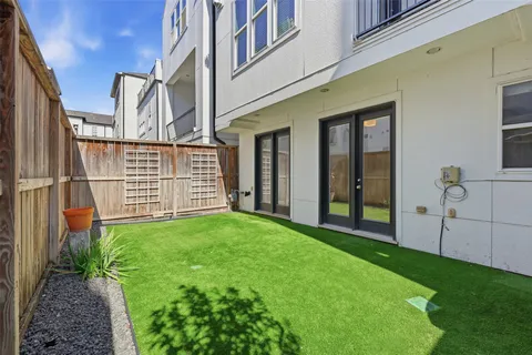 $599,999 | 2707 Cohn Trails Lane, Houston, TX 77007