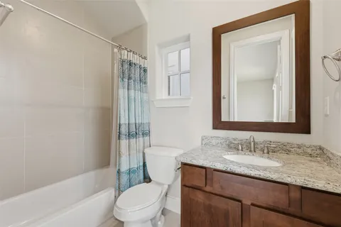 $599,999 | 2707 Cohn Trails Lane, Houston, TX 77007