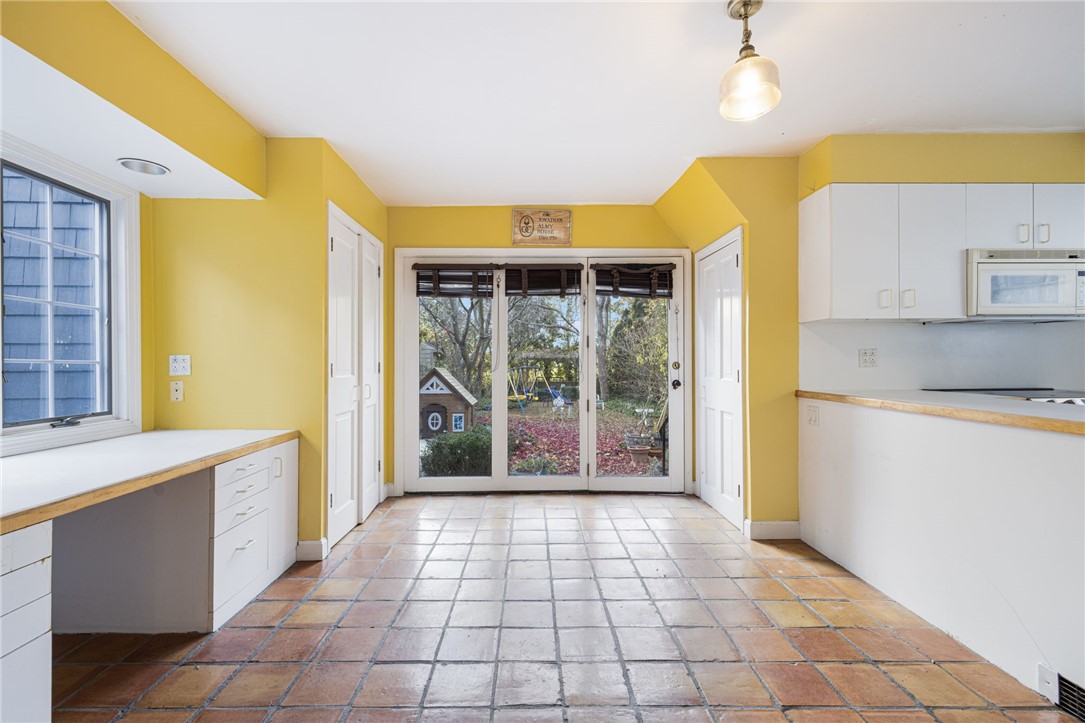 73 Thames Street, Unit 1 Newport, RI 02840 - Photo 13 of 46