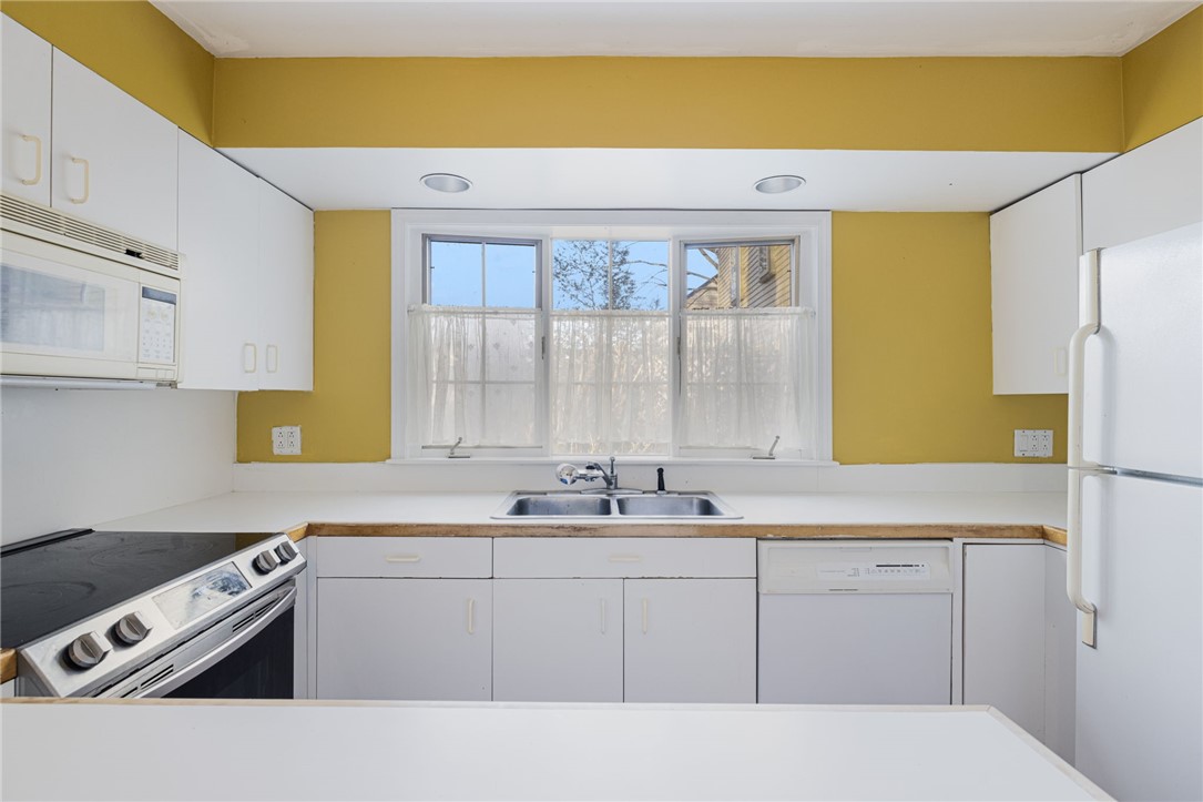 73 Thames Street, Unit 1 Newport, RI 02840 - Photo 17 of 46