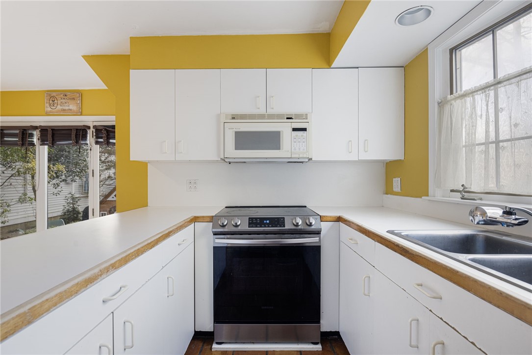 73 Thames Street, Unit 1 Newport, RI 02840 - Photo 18 of 46