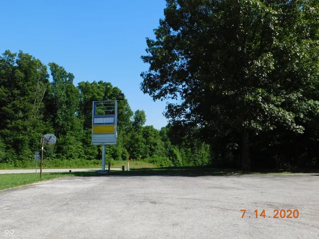 $149,900 | 372 West Vincennes Trail, Pekin, IN 47165