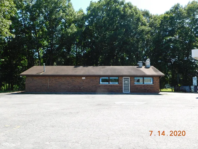 $149,900 | 372 West Vincennes Trail, Pekin, IN 47165