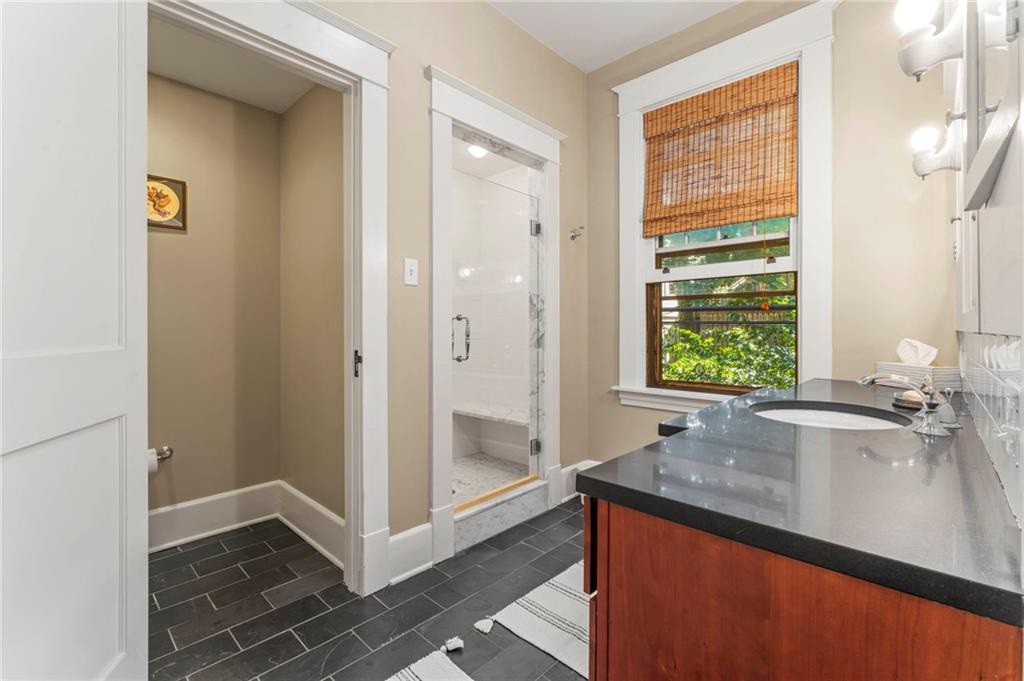 528 Undercliff Road Pittsburgh, PA 15221 - Photo 23 of 39