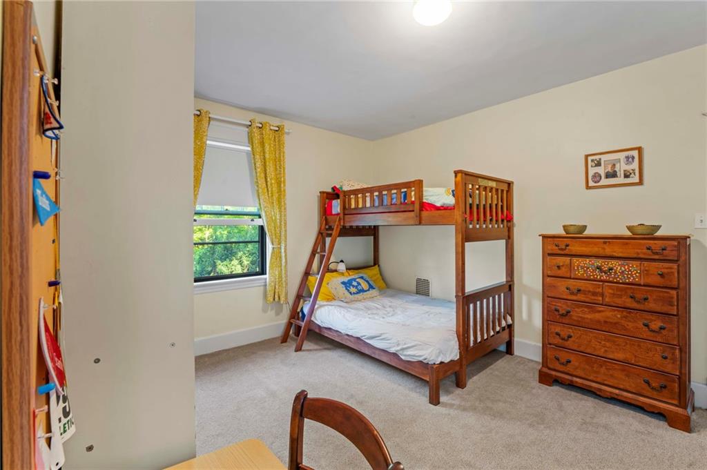 528 Undercliff Road Pittsburgh, PA 15221 - Photo 27 of 39