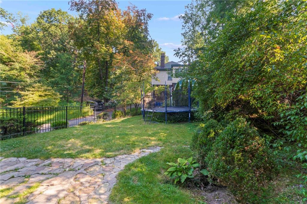 528 Undercliff Road Pittsburgh, PA 15221 - Photo 37 of 39