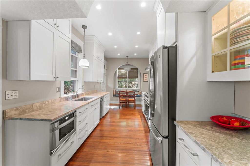 528 Undercliff Road Pittsburgh, PA 15221 - Photo 6 of 39