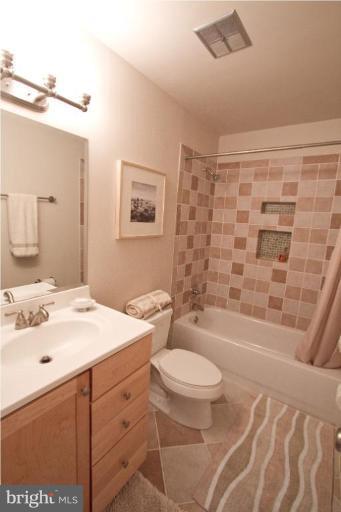 8595 Raglan Road Vienna, VA 22182 - Photo 9 of 30 Bath #2