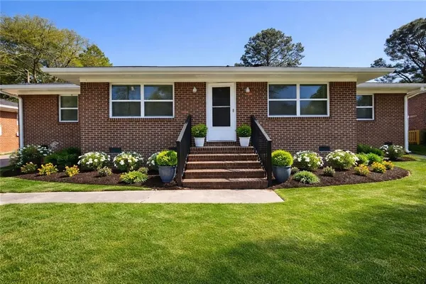 $1,500 | 2877 Whispering Hills Drive, Unit 2875, Atlanta, GA 30341