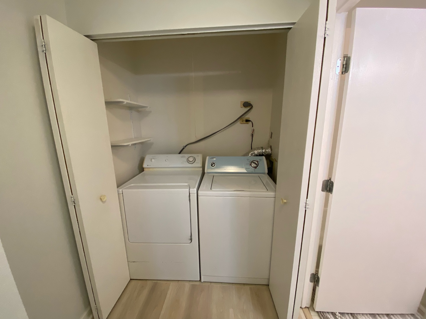 3265 Kirchoff Road, Unit 215 Rolling Meadows, IL 60008 - Photo 8 of 11