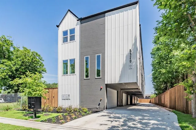 $3,260,000 | 5320 Reiger Avenue, Unit 101108, Dallas, TX 75214