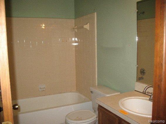 3132 Harrison Avenue Rochester, MI 48307 - Photo 6 of 8 IMG_7416