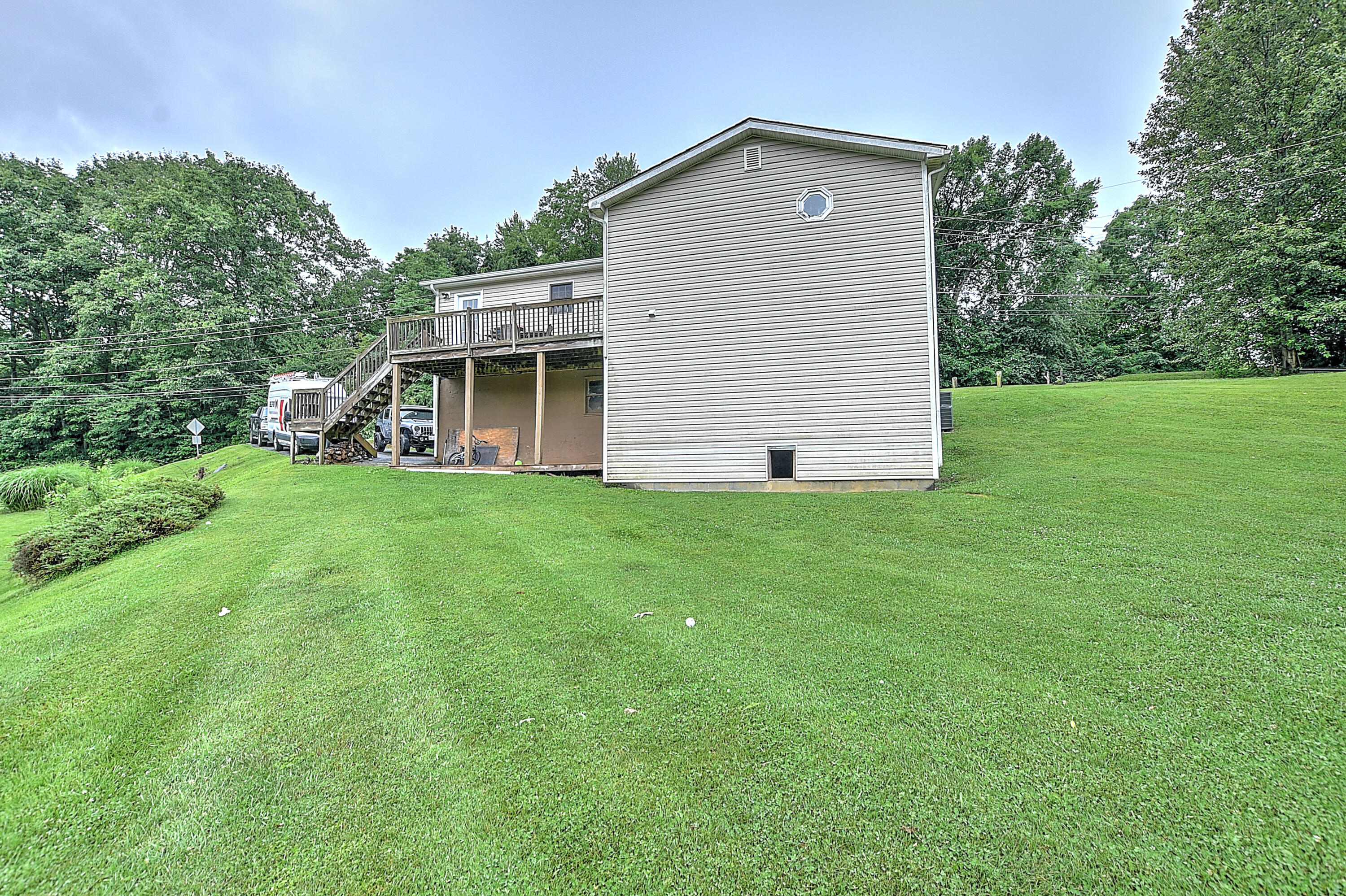 19486 Astor Road Abingdon, VA 24210 - Photo 27 of 29 19486 Astor-29