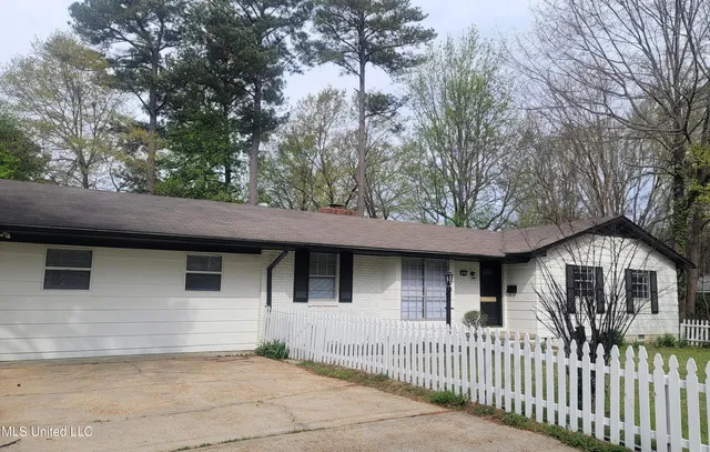 $184,900 | 5849 Medallion Drive, Jackson, MS 39211