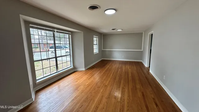 $184,900 | 5849 Medallion Drive, Jackson, MS 39211