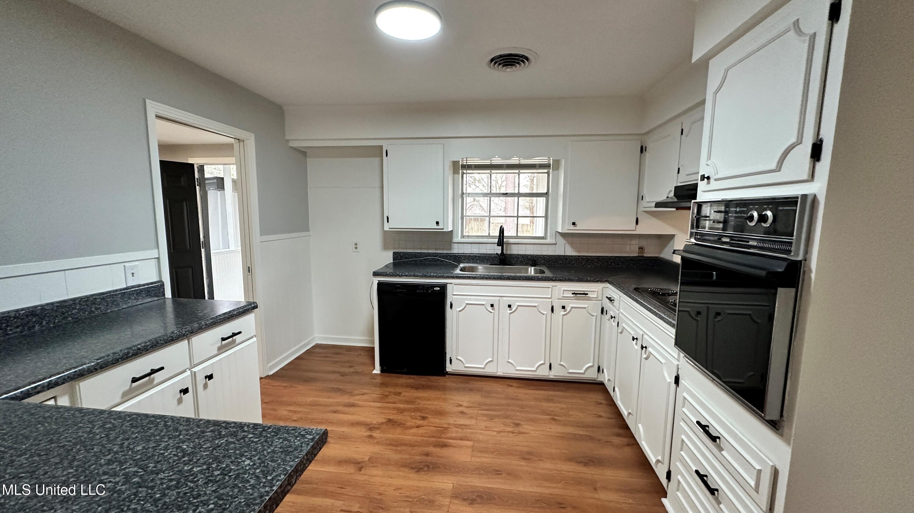 5849 Medallion Drive Jackson, MS 39211 - Photo 10 of 36 Pic 5