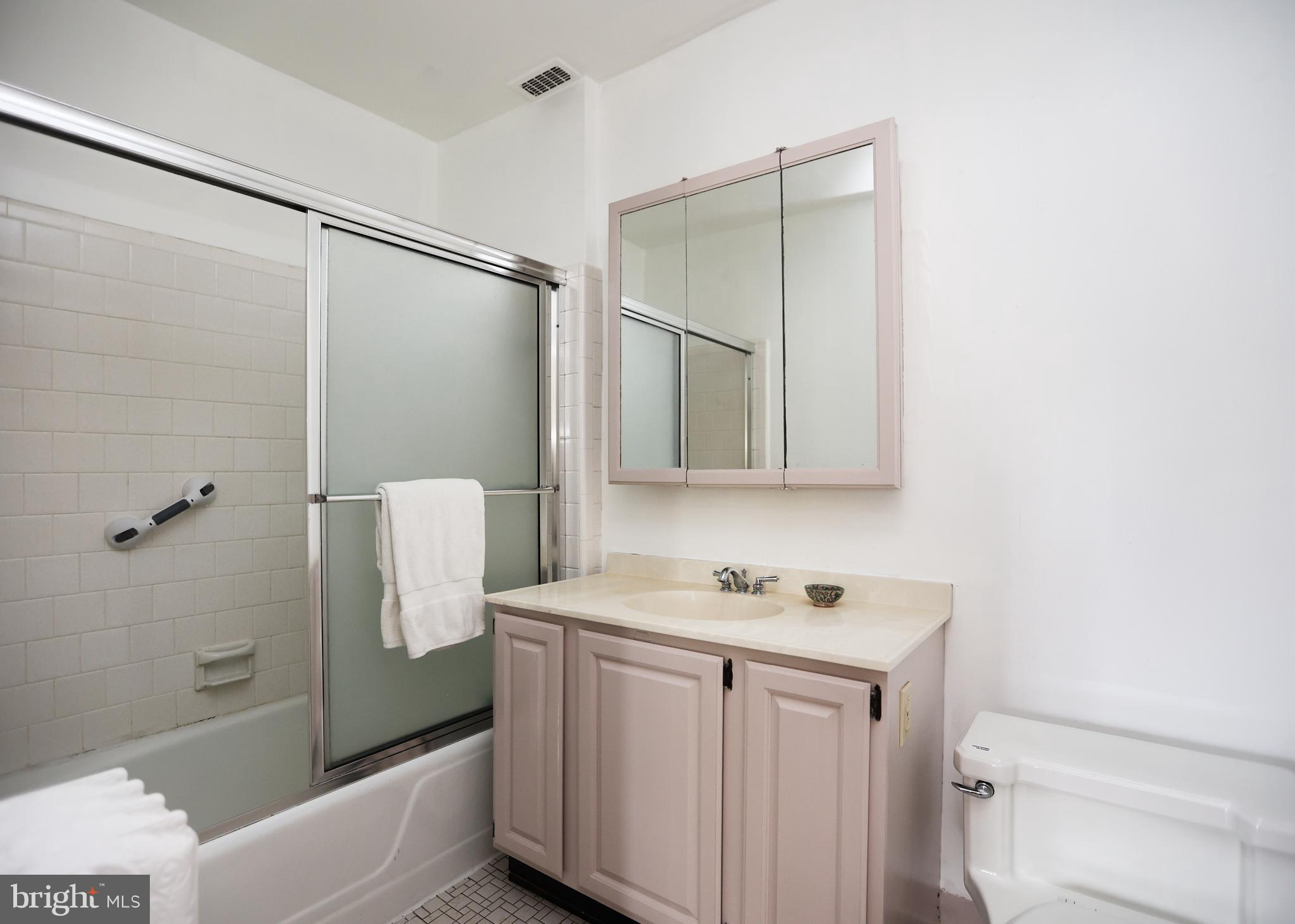 103 Edgevale Road Baltimore, MD 21210 - Photo 41 of 71 Primary en suite bath