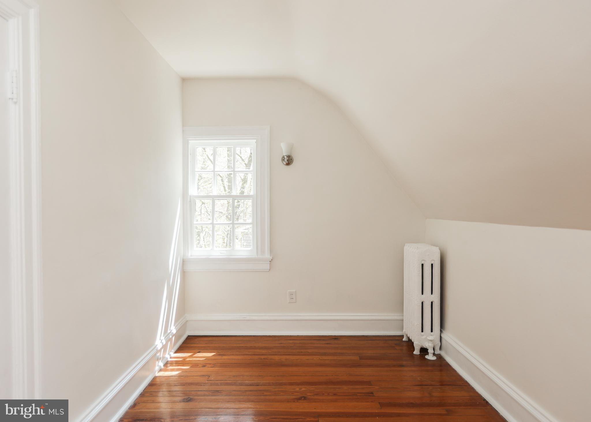103 Edgevale Road Baltimore, MD 21210 - Photo 61 of 71 6th bedroom