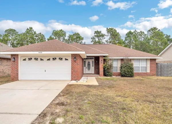 $2,250 | 9750 Parker Lake Circle, Navarre, FL 32566