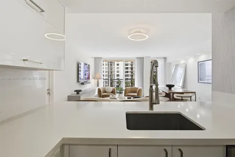 $659,000 | 540 Brickell Key Drive, Unit 823, Miami, FL 33131