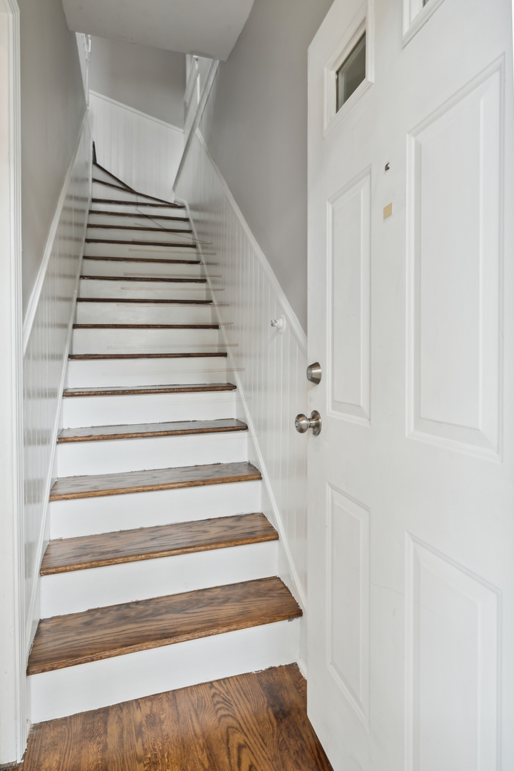 1439 West Lexington Street Chicago, IL 60607 - Photo 12 of 22 a view of entryway