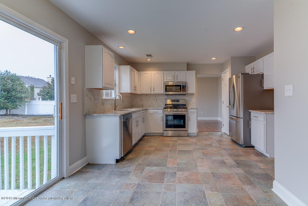 12 Andrew Street Howell, NJ 07731 - Photo 7 of 21 0007__SMALL