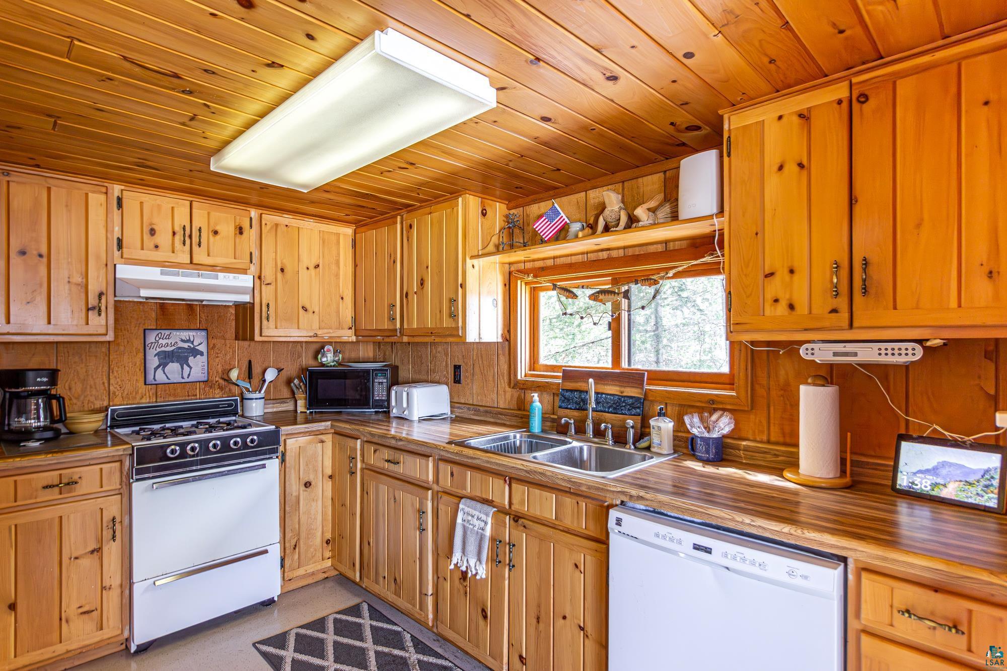 2779 Wolf Track Trail Ely, MN 55731 - Photo 13 of 47