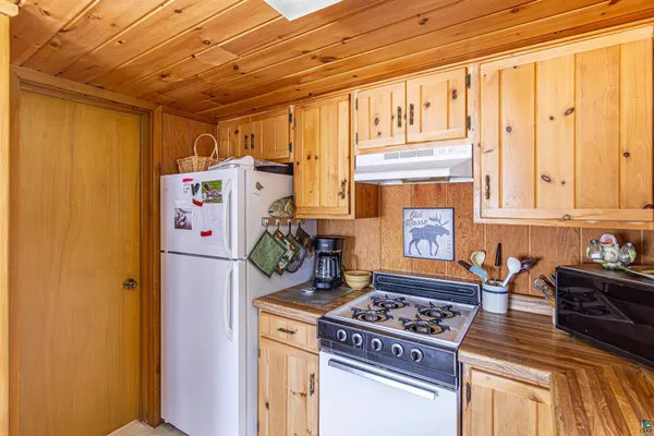$429,000 | 2779 Wolf Track Trail, Ely, MN 55731