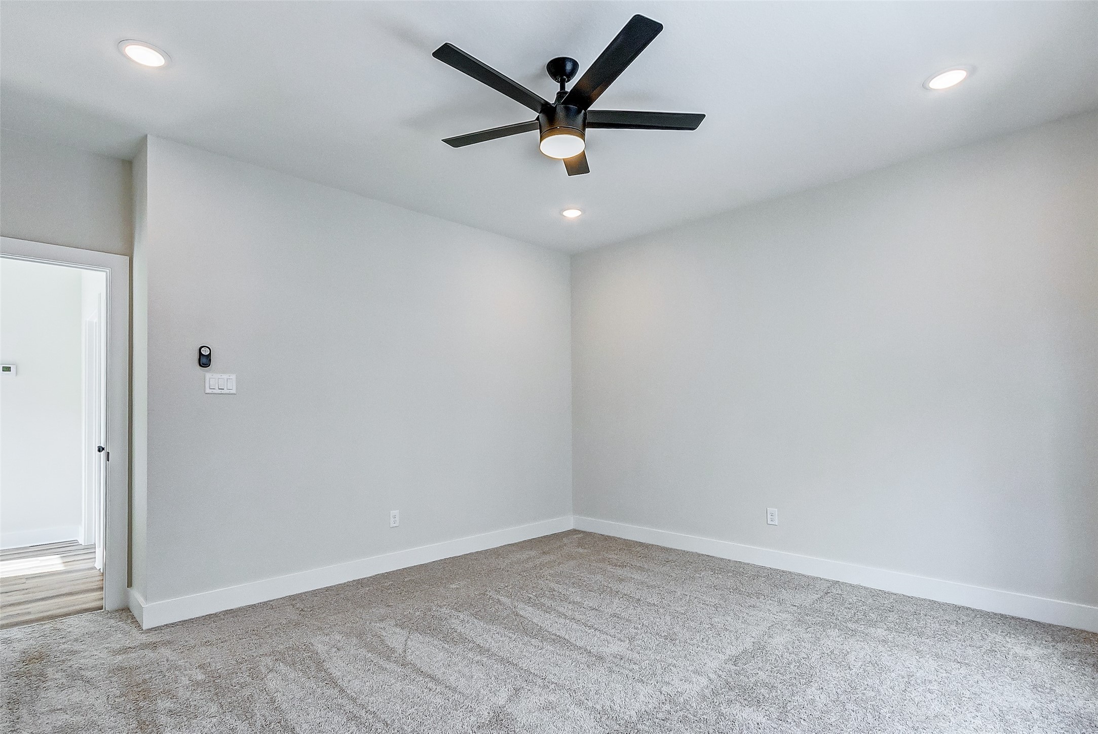 5407 Lee Street Houston, TX 77020 - Photo 30 of 36 an empty room