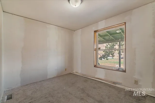 $383,900 | 2284 Weiser River Road, Weiser, ID 83672