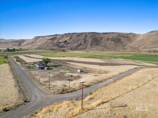 $383,900 | 2284 Weiser River Road, Weiser, ID 83672