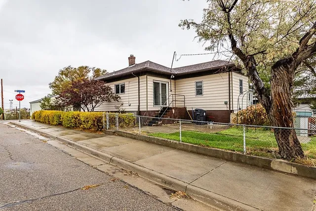 $219,000 | 1002 Wyoming Street, Rock Springs, WY 82901