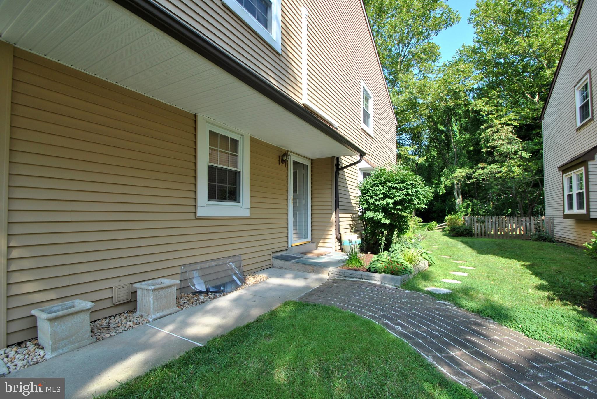 5 Sandy Ridge Drive Doylestown, PA 18901 - Photo 4 of 28