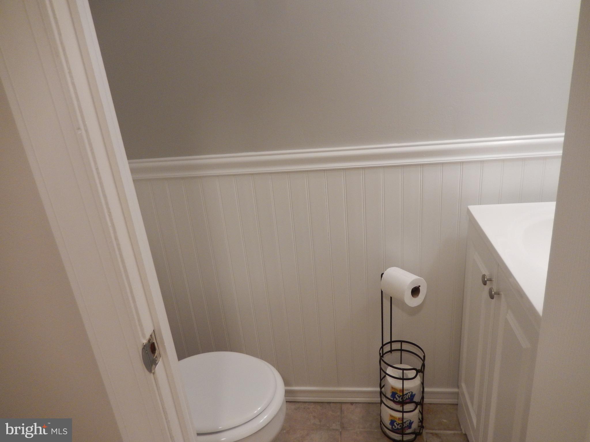 3209 Kilburn Road Philadelphia, PA 19114 - Photo 14 of 29 Powder Room